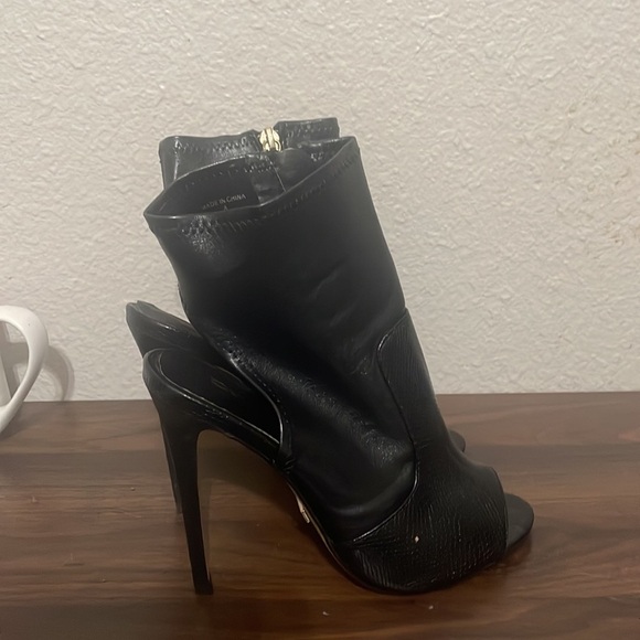 bebe Jessamyn Open Toe Bootie Heels Size 6 - Picture 4 of 8